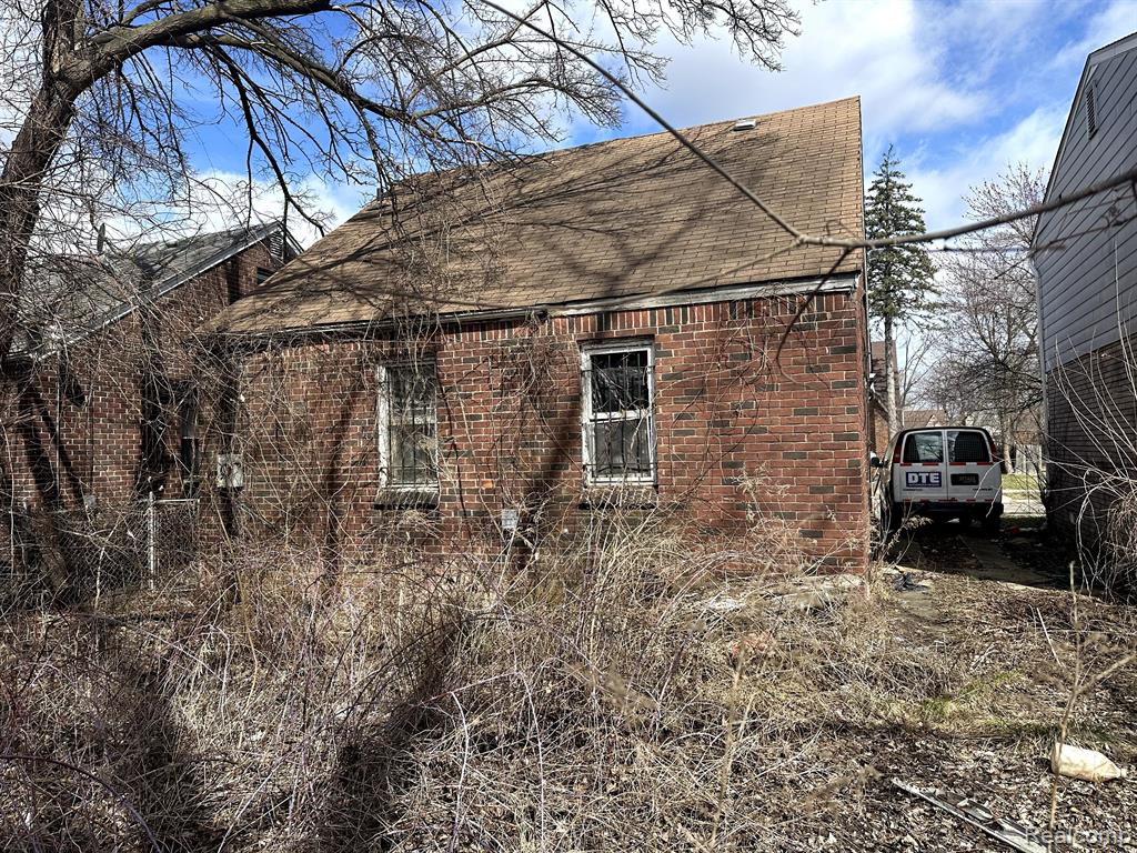 13681 Castleton Street Detroit, MI 48227 - Photo 2 of 10