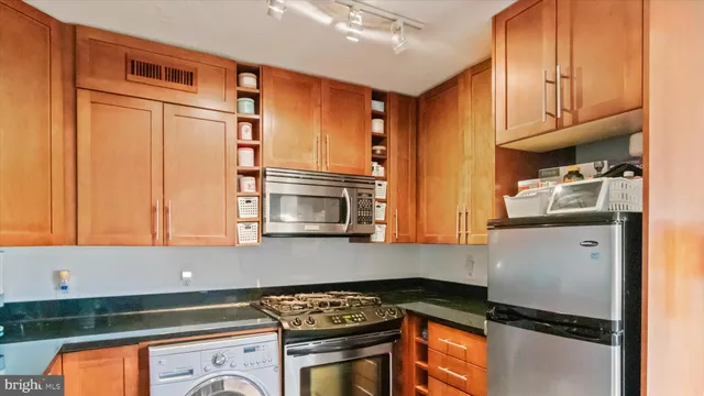 $139,900 | 7333 New Hampshire Avenue, Unit 800, Takoma Park, MD 20912