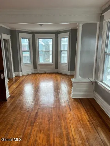 $1,600 | 2337 16th Street, Unit 2, Troy, NY 12180