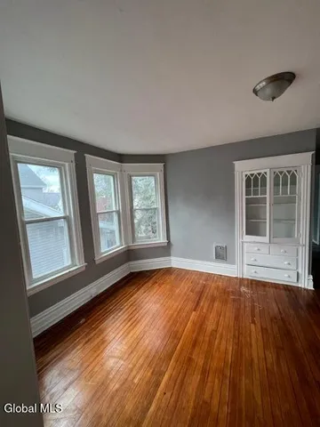 $1,600 | 2337 16th Street, Unit 2, Troy, NY 12180