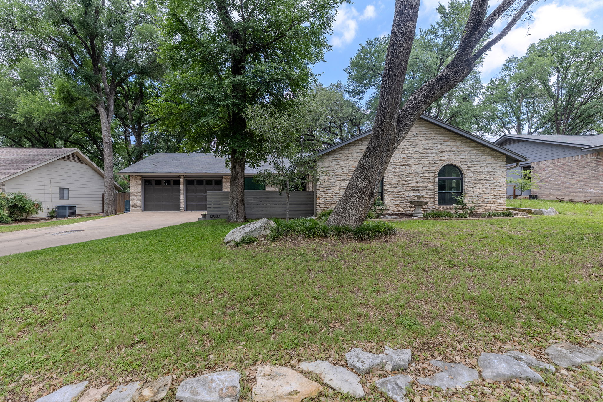 12907 Springvale Drive Austin, TX 78729 - Photo 2 of 36