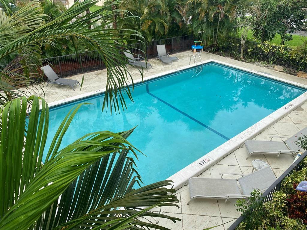 201 Southwest 1st Street, Unit 10 Boca Raton, FL 33432 - Photo 27 of 28 a view of a backyard