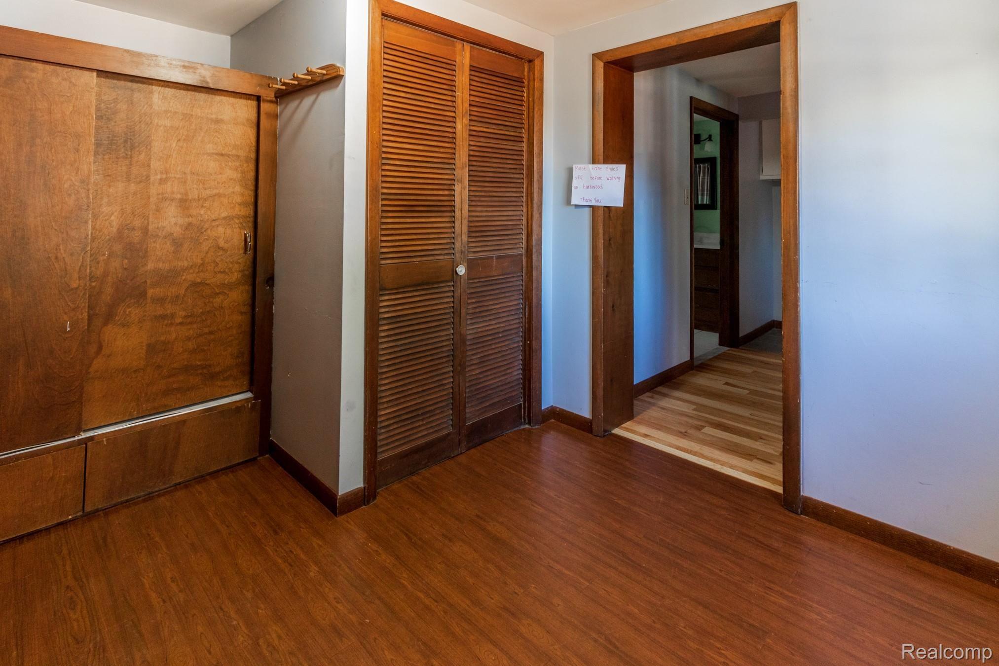 1691 Dixon Road Caro, MI 48723 - Photo 29 of 39 Utility & Mud Room