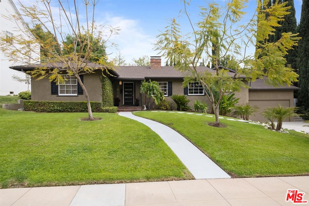 1464 Royal Boulevard Glendale, CA 91207 - Photo 3 of 45