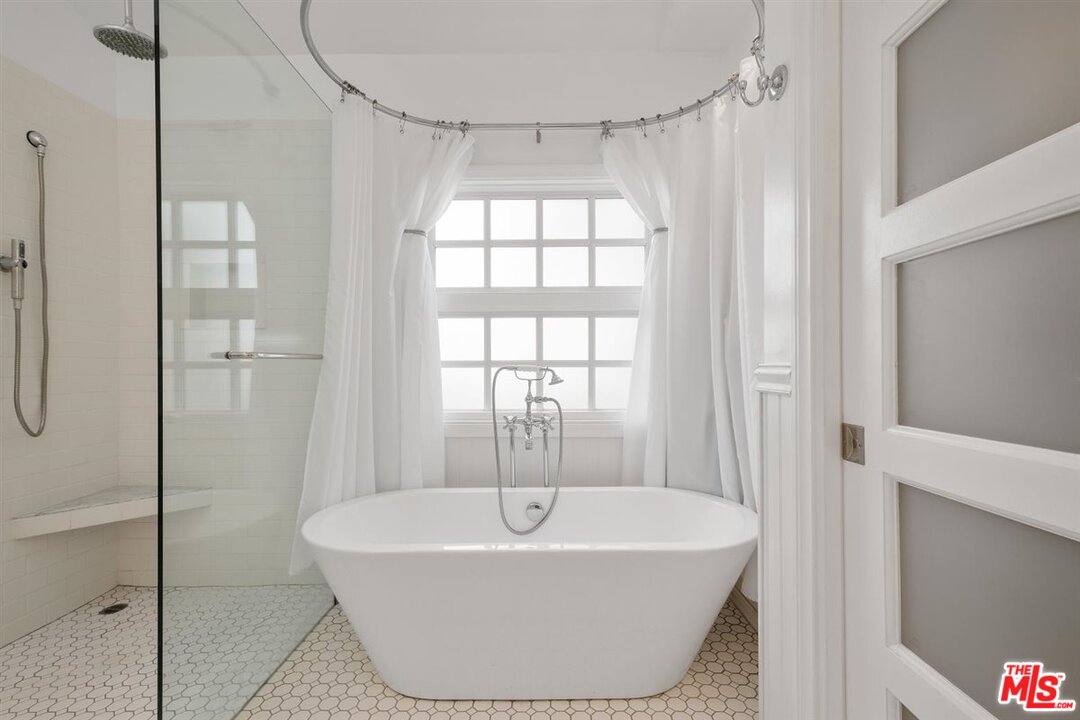 1464 Royal Boulevard Glendale, CA 91207 - Photo 24 of 45