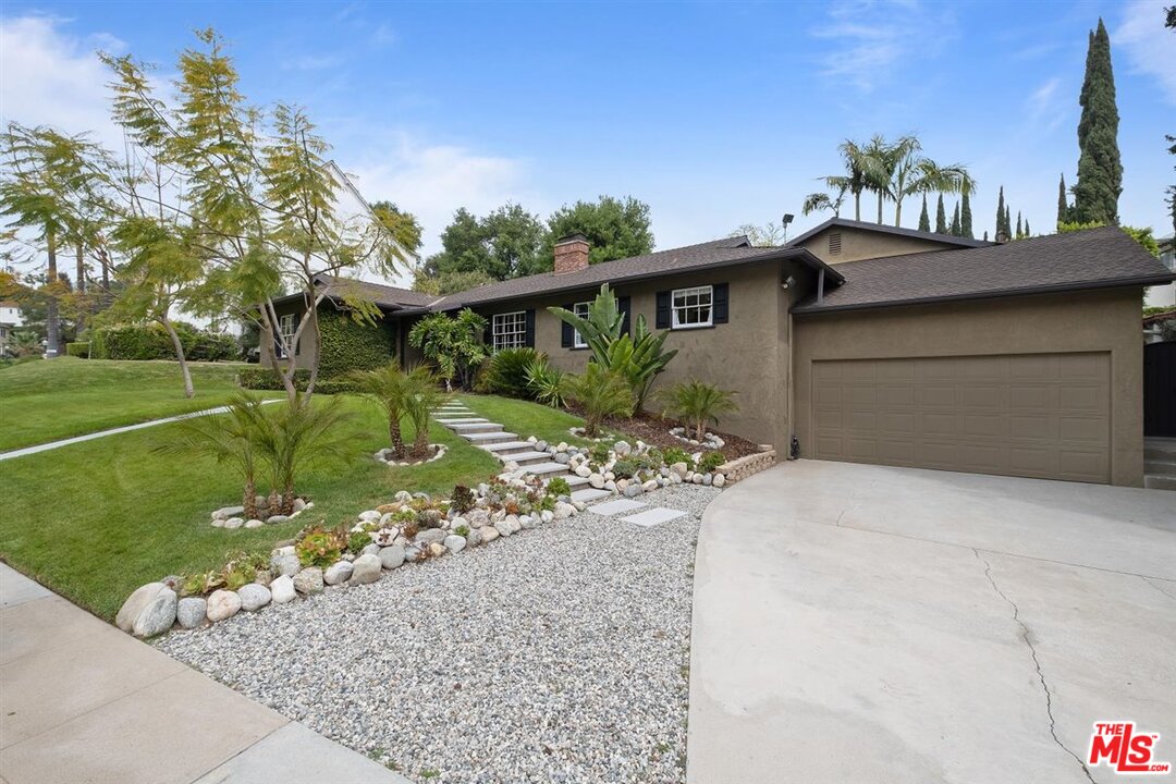 1464 Royal Boulevard Glendale, CA 91207 - Photo 4 of 45