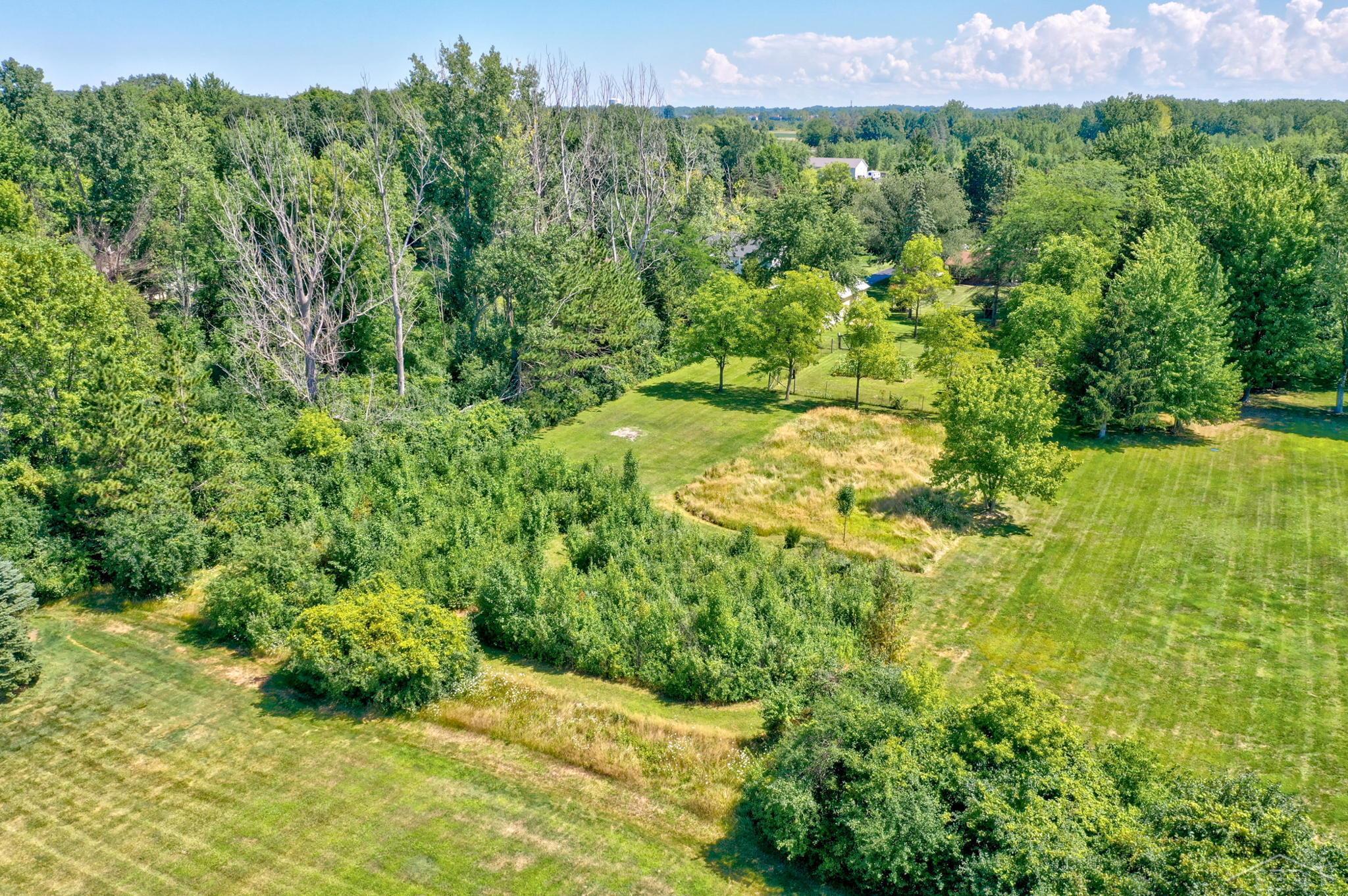 3895 Hackett Road Saginaw, MI 48603 - Photo 70 of 78 50087372-69.JPG