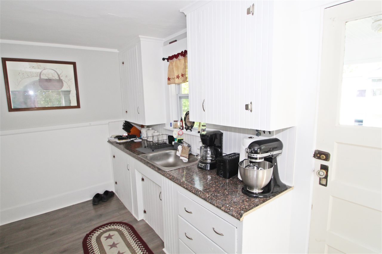 216 North Main Street Rochester, NH 03867 - Photo 3 of 22