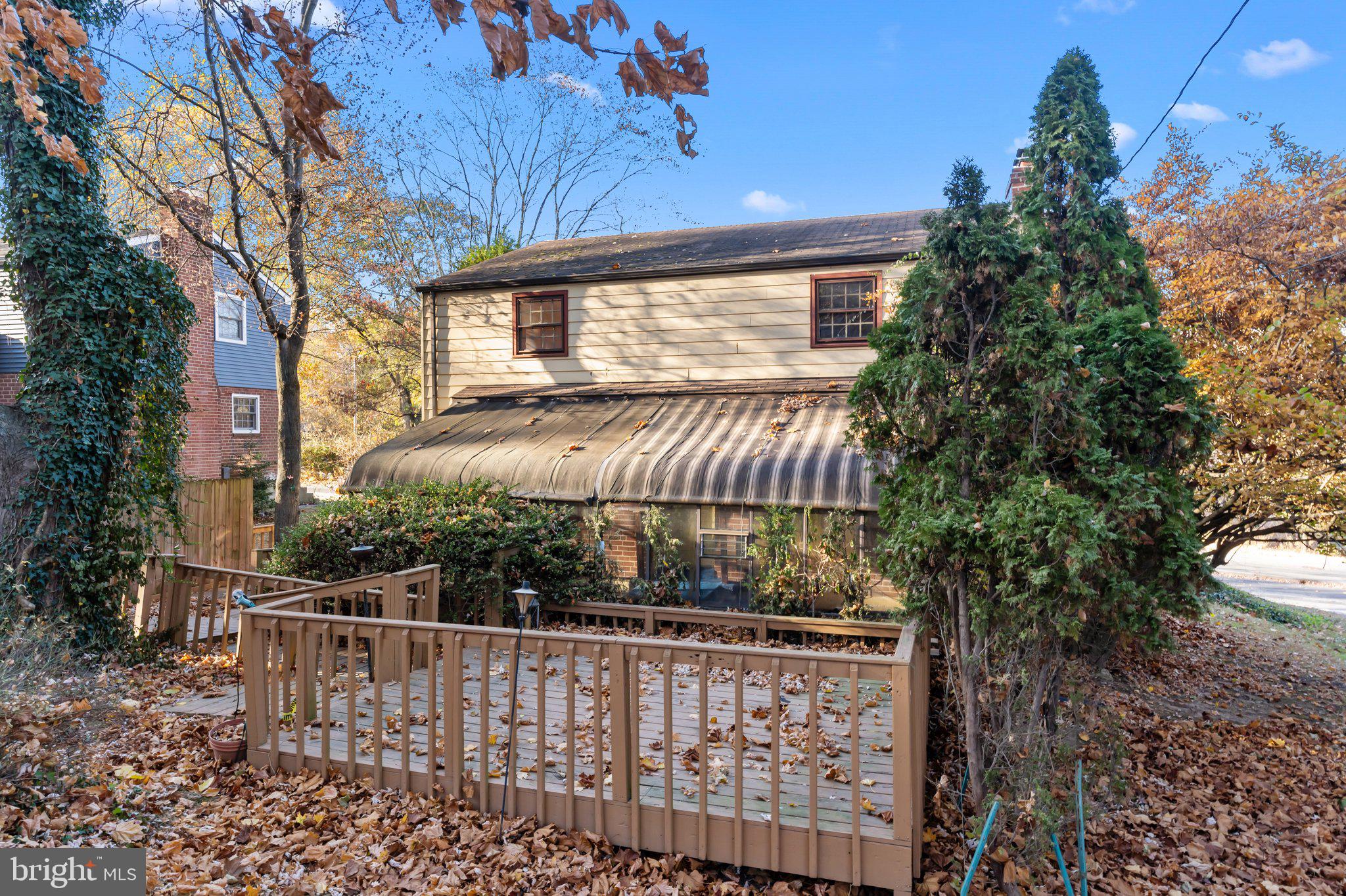 910 East Cathedral Road Philadelphia, PA 19128 - Photo 29 of 33