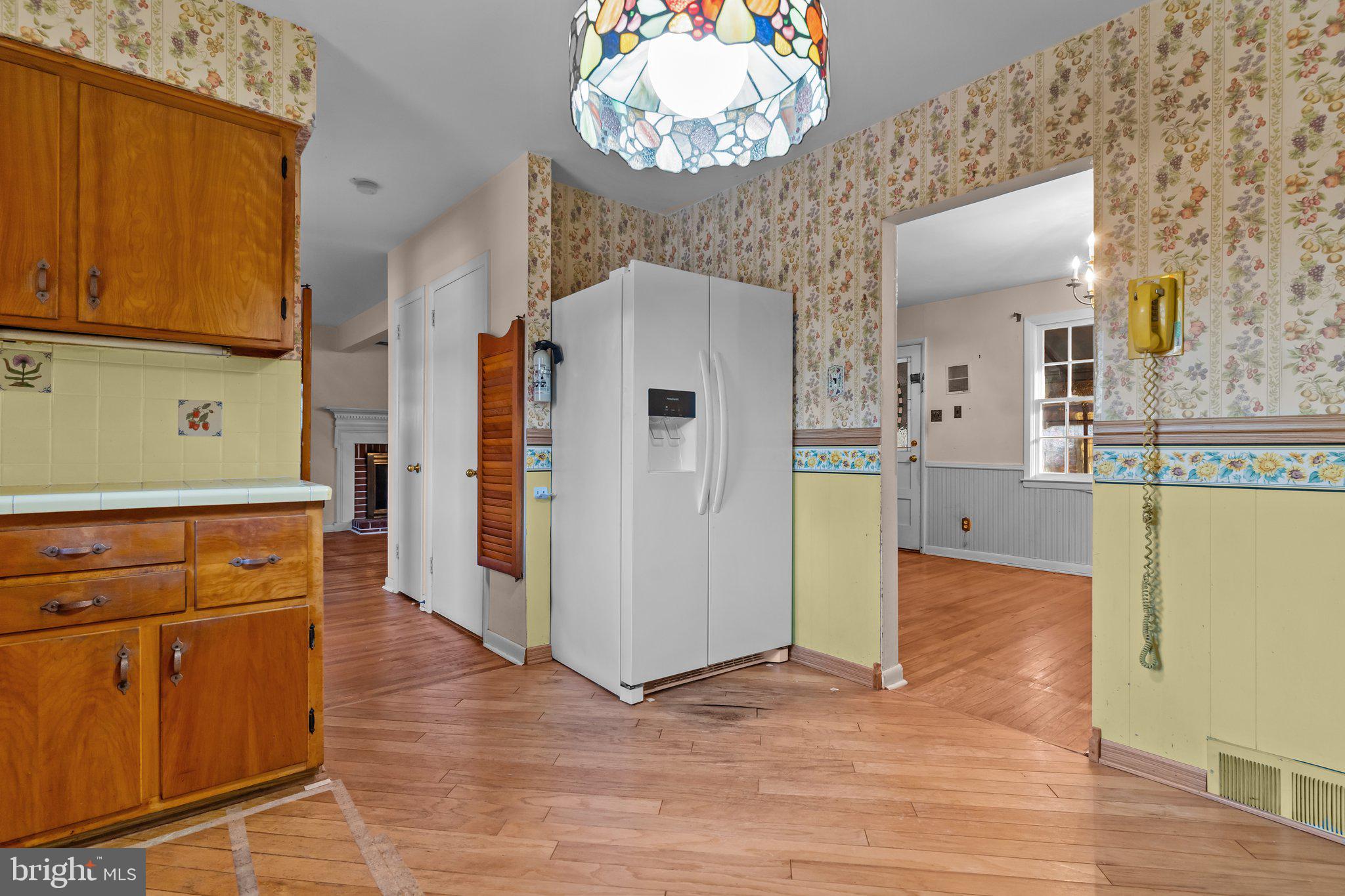 910 East Cathedral Road Philadelphia, PA 19128 - Photo 9 of 33