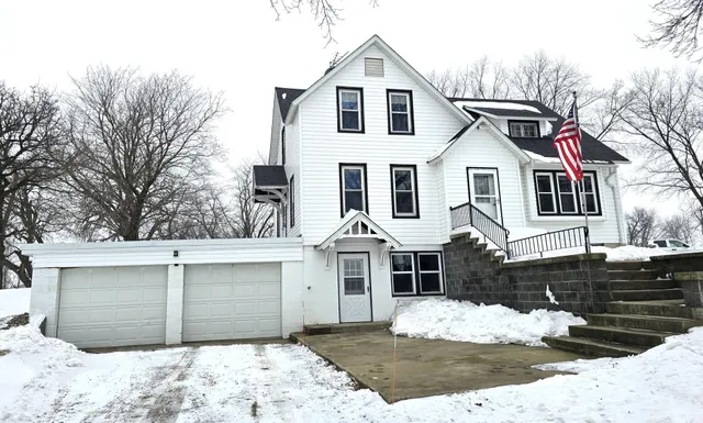 $499,900 | 67632 440th Street, Fairfax, MN 55332