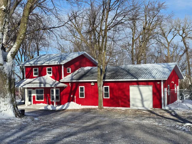 $499,900 | 67632 440th Street, Fairfax, MN 55332