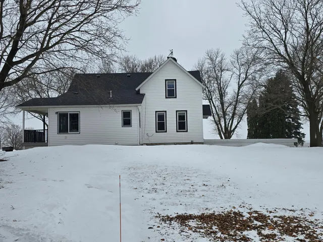 $499,900 | 67632 440th Street, Fairfax, MN 55332