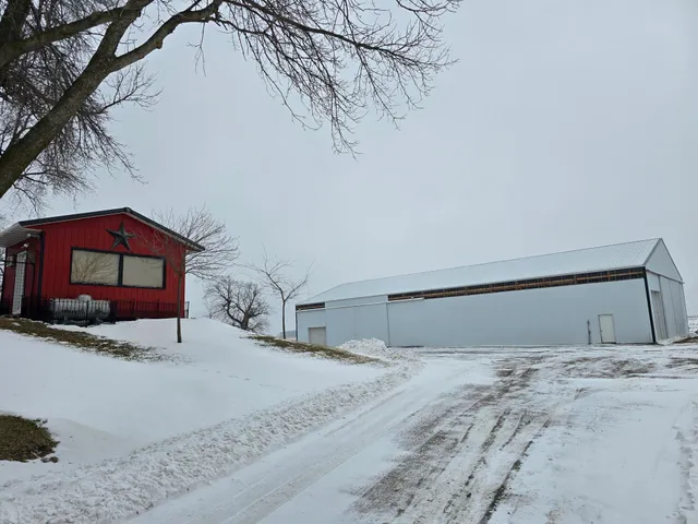 $499,900 | 67632 440th Street, Fairfax, MN 55332