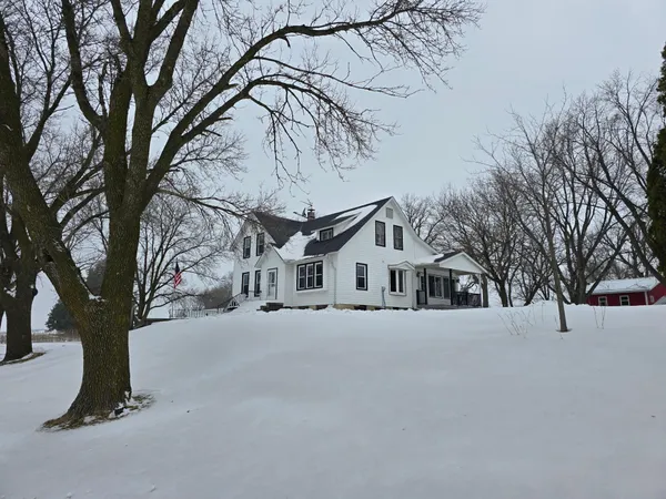 $499,900 | 67632 440th Street, Fairfax, MN 55332