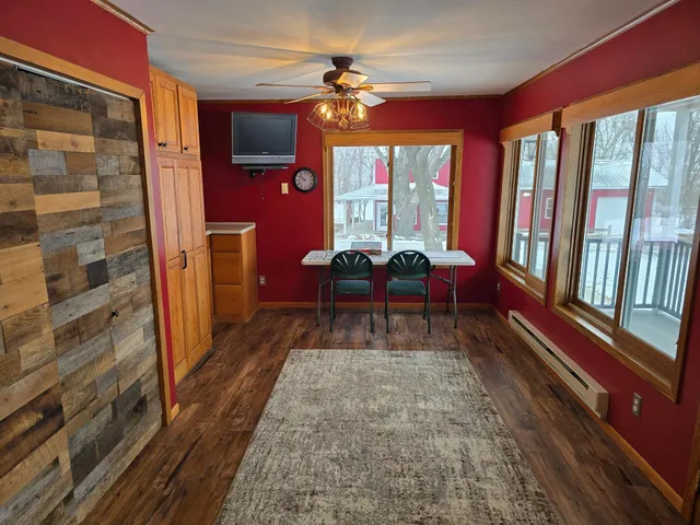 $499,900 | 67632 440th Street, Fairfax, MN 55332