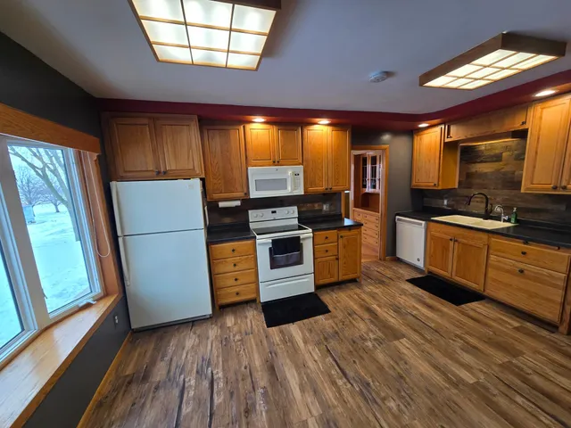 $499,900 | 67632 440th Street, Fairfax, MN 55332