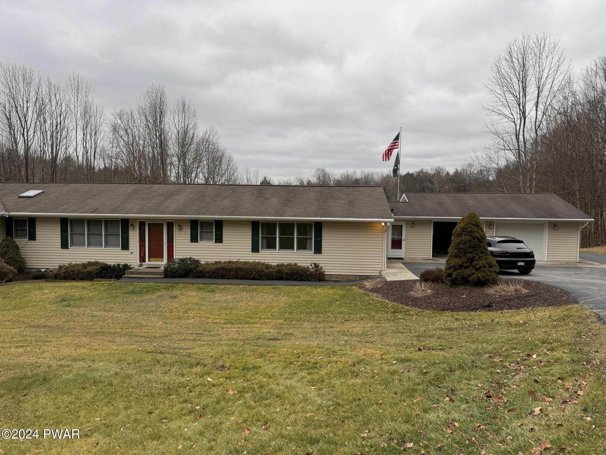 194 North Smith Road, Unit B Waymart, PA 18472 - Photo 1 of 19