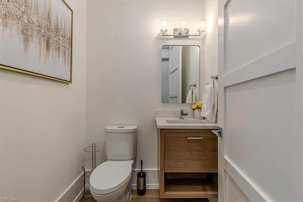 $2,575,000 | 201 8th Street South, Unit 104, Naples, FL 34102