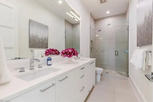 $2,575,000 | 201 8th Street South, Unit 104, Naples, FL 34102