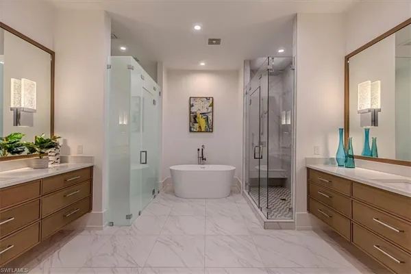 $2,575,000 | 201 8th Street South, Unit 104, Naples, FL 34102