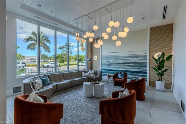 $2,575,000 | 201 8th Street South, Unit 104, Naples, FL 34102