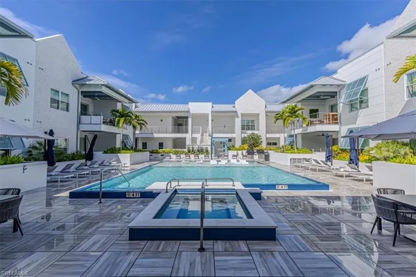 $2,575,000 | 201 8th Street South, Unit 104, Naples, FL 34102