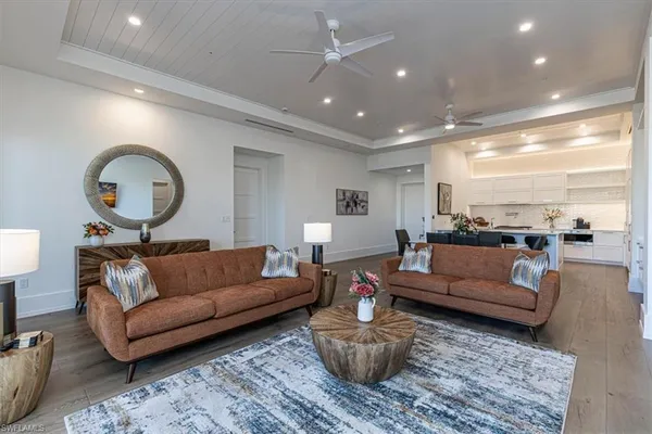 $2,575,000 | 201 8th Street South, Unit 104, Naples, FL 34102