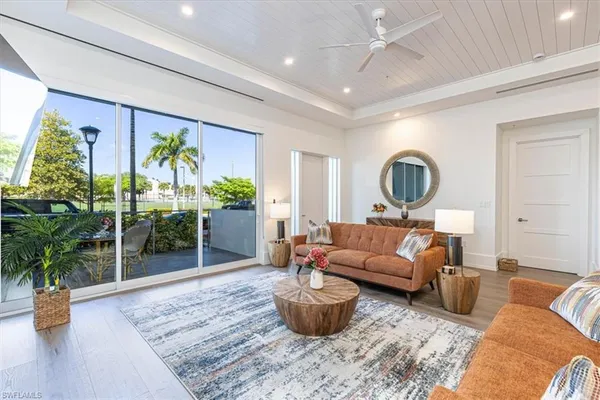 $2,575,000 | 201 8th Street South, Unit 104, Naples, FL 34102