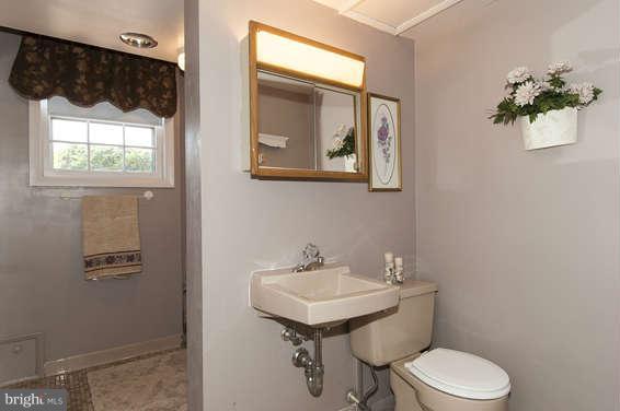 7606 Laurel Ridge Court Laurel, MD 20707 - Photo 17 of 26 Bath