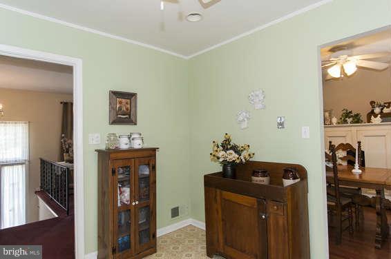 7606 Laurel Ridge Court Laurel, MD 20707 - Photo 8 of 26 Kitchen