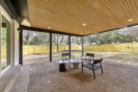 $1,089,000 | 8702 Balcones Club Drive, Austin, TX 78750