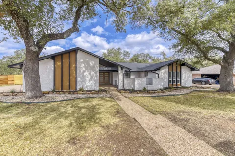 $1,089,000 | 8702 Balcones Club Drive, Austin, TX 78750