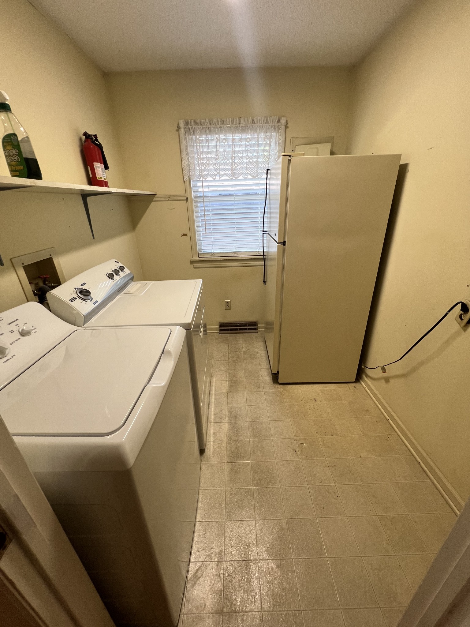 212 North 3rd Street Pulaski, TN 38478 - Photo 25 of 38 a utility room with dryer and washer