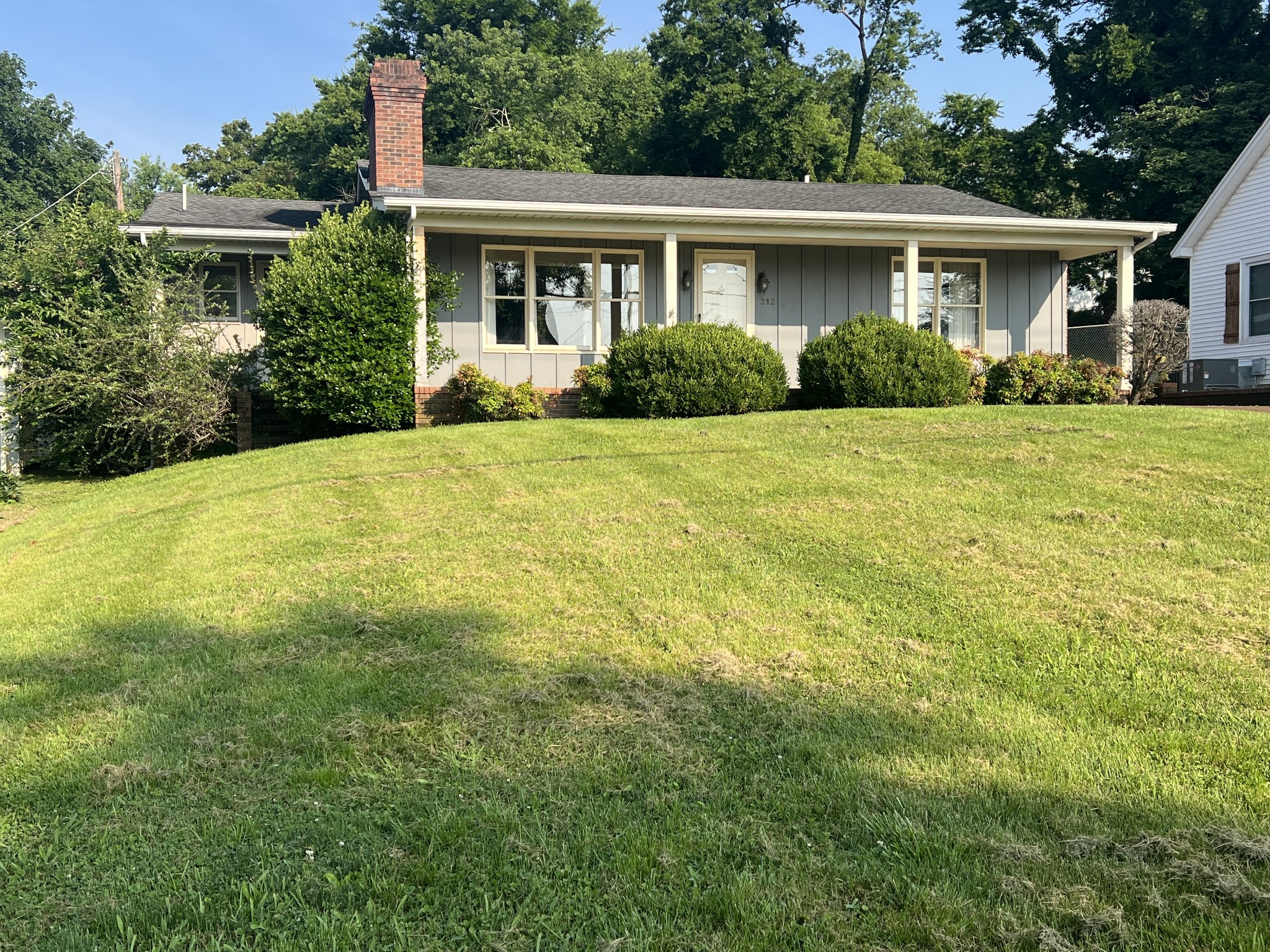 212 North 3rd Street Pulaski, TN 38478 - Photo 3 of 38 a front view of house with yard and green space