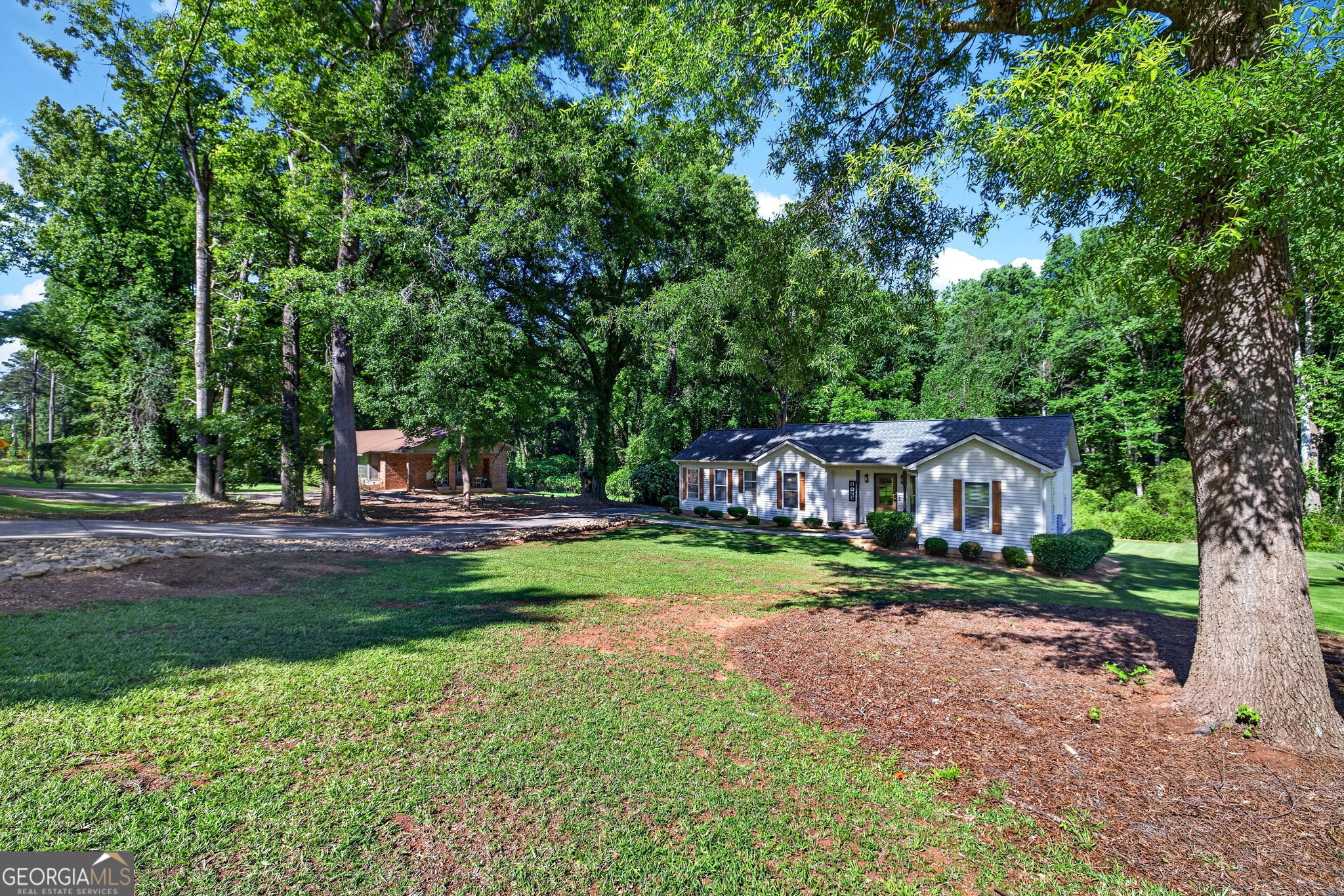 607 South Spring Street Greensboro, GA 30642 - Photo 3 of 31