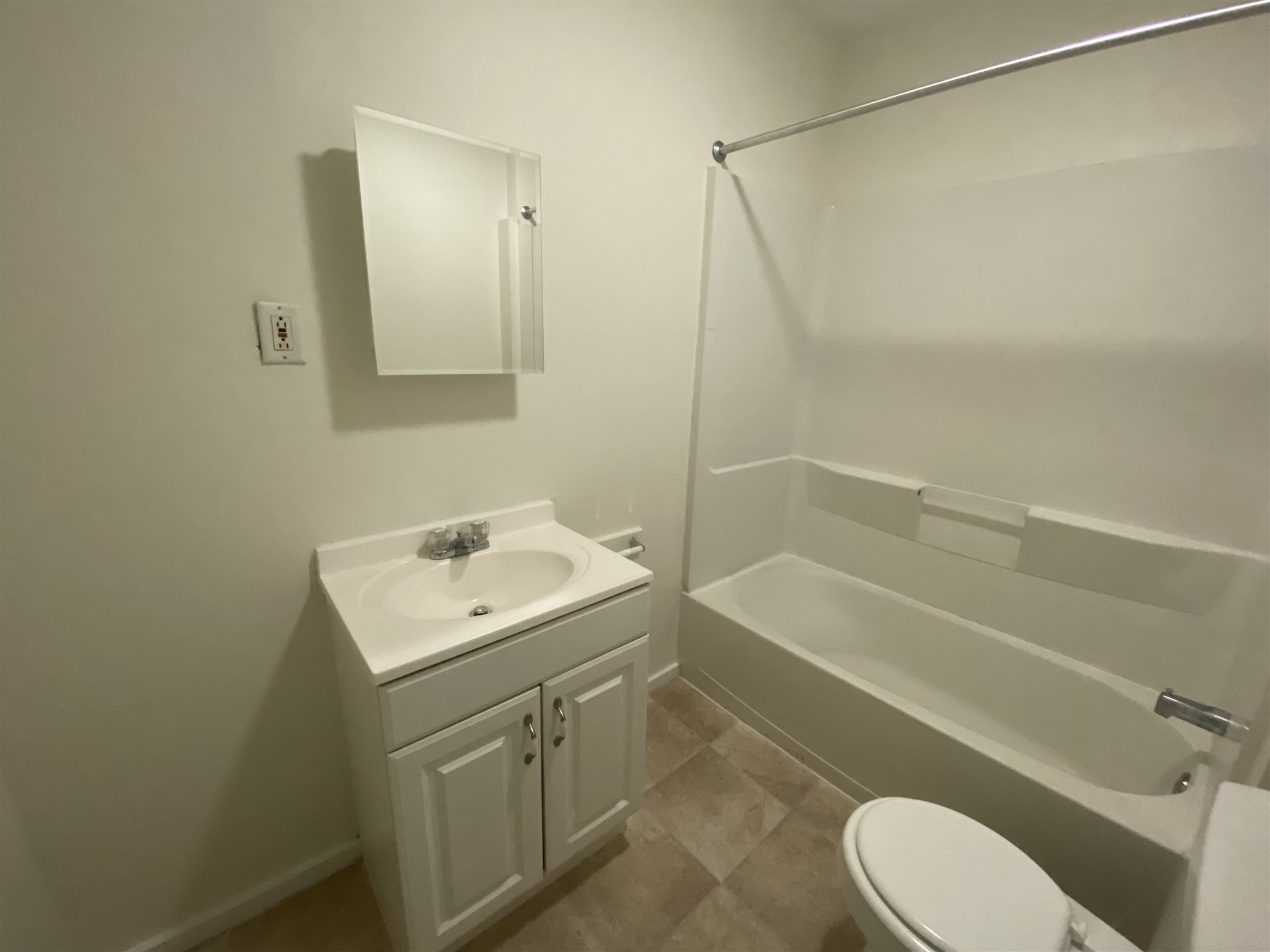 22 Ferry Street, Unit 2 Manchester, NH 03102 - Photo 19 of 40