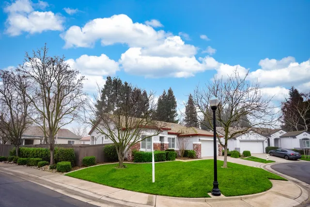 $579,000 | 2805 Granite Park Lane, Elk Grove, CA 95758