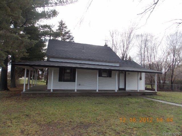 8970 Clinton River Road Sterling Heights, MI 48314 - Photo 12 of 13 DSCN9466 (640x480) (640x480).jpg