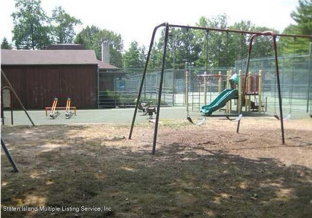 40 Rumson Road Staten Island, NY 10314 - Photo 33 of 35 playground