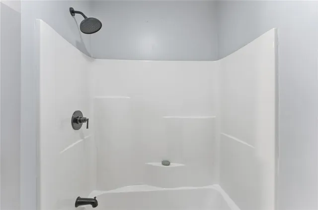 $2,200 | 108 Waterman Avenue, Unit 1, East Providence, RI 02914