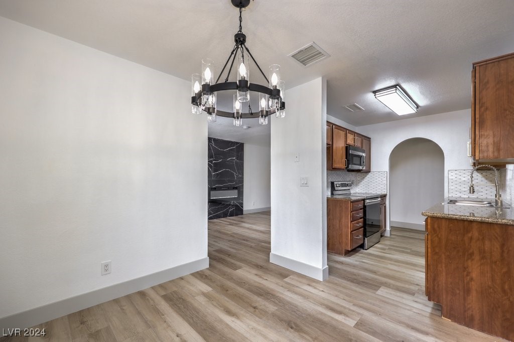 1822 North Decatur Boulevard, Unit 102 Las Vegas, NV 89108 - Photo 11 of 38