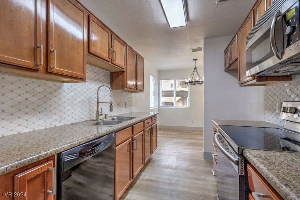 1822 North Decatur Boulevard, Unit 102 Las Vegas, NV 89108 - Photo 13 of 38