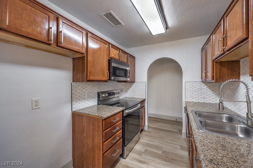 1822 North Decatur Boulevard, Unit 102 Las Vegas, NV 89108 - Photo 15 of 38