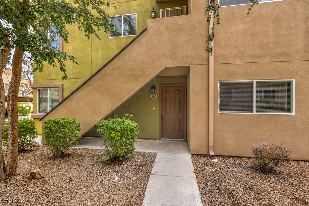 1822 North Decatur Boulevard, Unit 102 Las Vegas, NV 89108 - Photo 4 of 38
