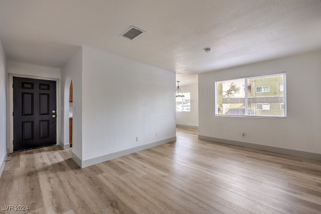 1822 North Decatur Boulevard, Unit 102 Las Vegas, NV 89108 - Photo 5 of 38