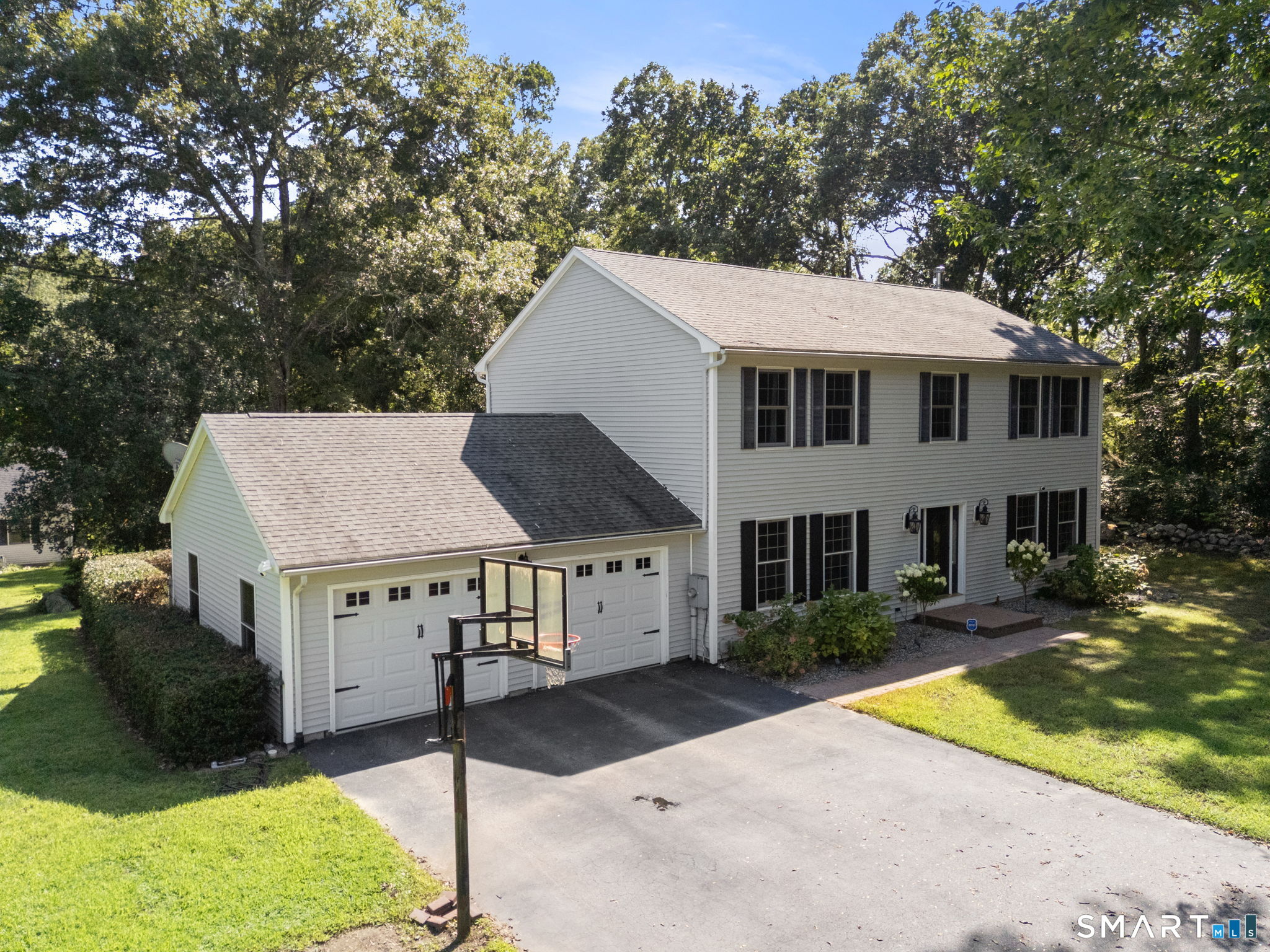141 Briar Hill Road Groton, CT 06340 - Photo 1 of 40 Gallery Image 1