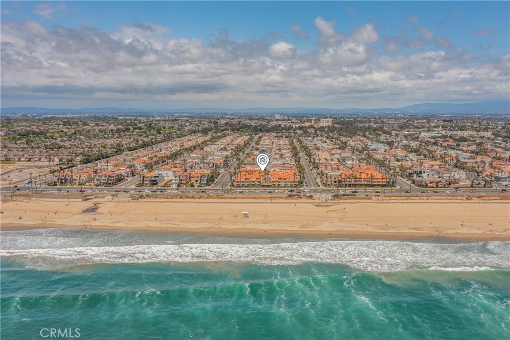 2000 Highway 1, Unit 309 Huntington Beach, CA 92648 - Photo 7 of 33 a view of an ocean