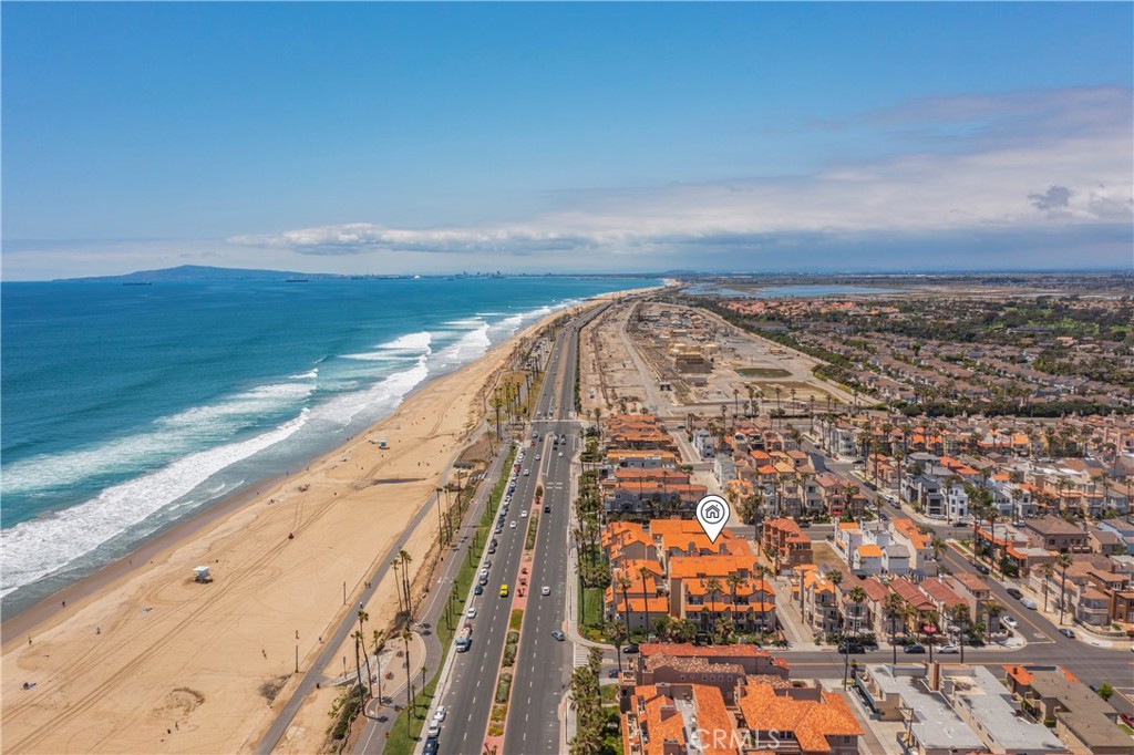 2000 Highway 1, Unit 309 Huntington Beach, CA 92648 - Photo 8 of 33 a view of an ocean