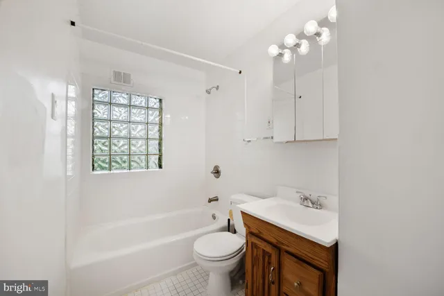 $2,700 | 9506 52nd Avenue, College Park, MD 20740